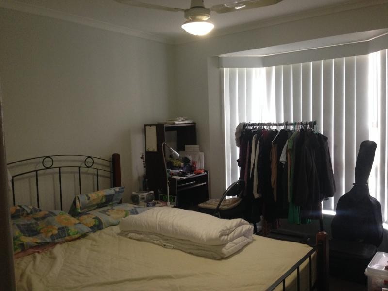 30 Meadowlands Rd, Carindale QLD 4152