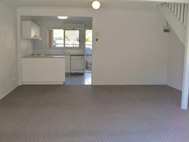 60 Whitby, Southport QLD 4215