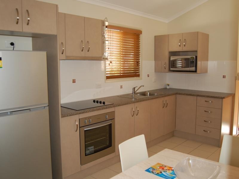 71 Hinde St, Ashmore QLD 4214