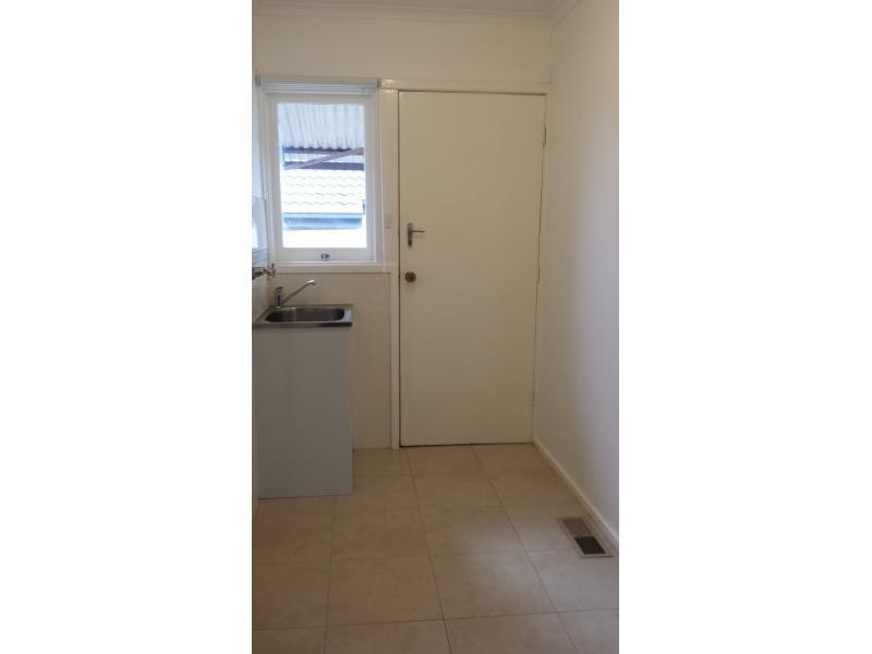 121 Cambridge Rd, Mooroolbark VIC 3138