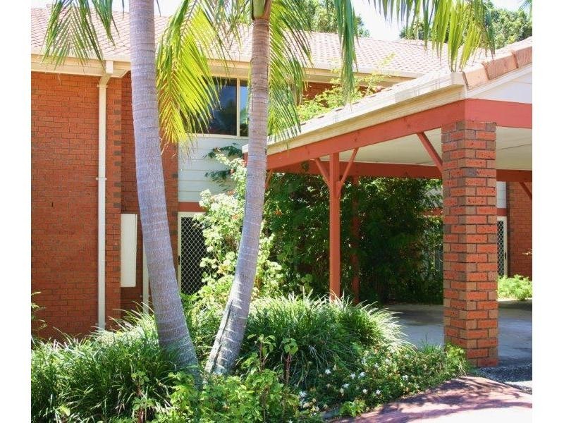 60 Whitby, Southport QLD 4215