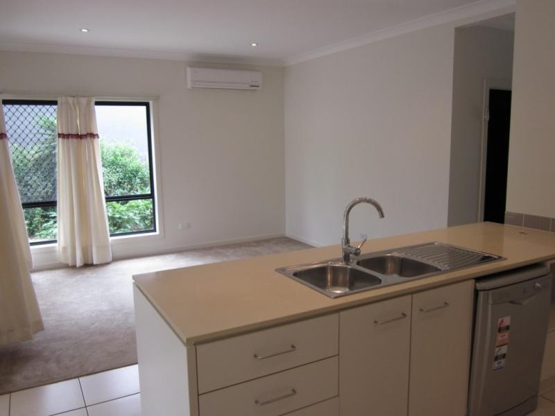 16 Surbiton Court, Carindale QLD 4152