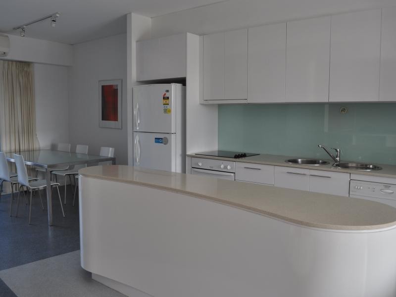 98 University Drive, Varsity Lakes QLD 4227