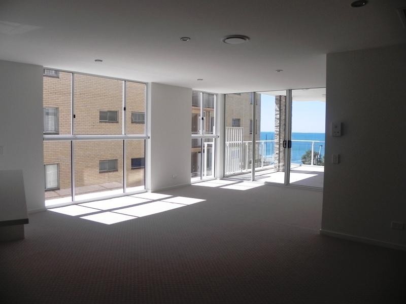 87 Marine Parade, Redcliffe QLD 4020