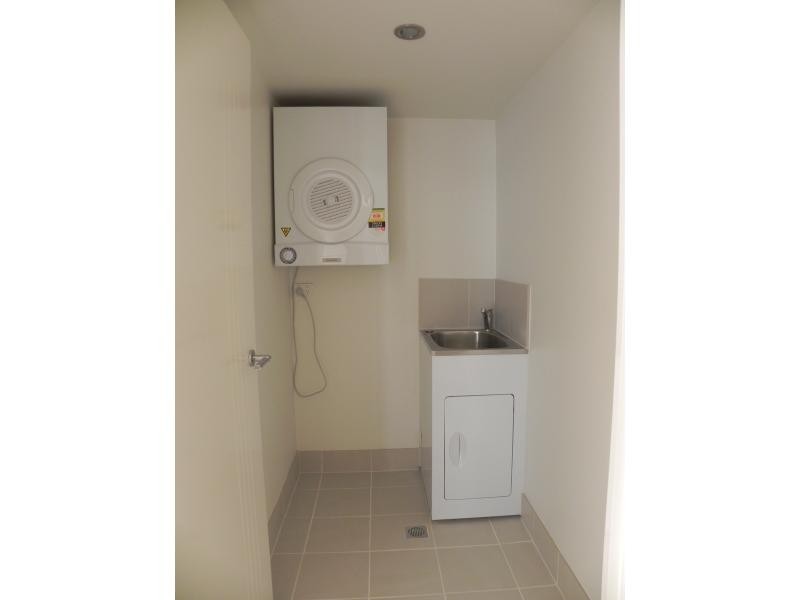 87 Marine Parade, Redcliffe QLD 4020