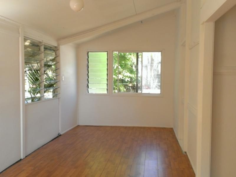 13 Grant, Redcliffe QLD 4020