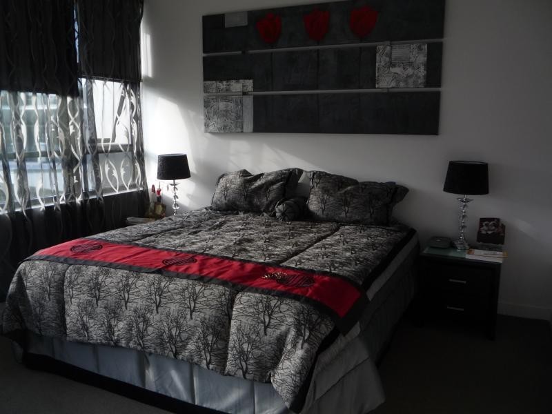 10 Pidgeon Close, West End QLD 4101