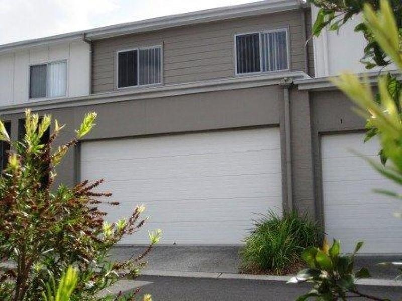 2 Toohey Street, Pacific Pines QLD 4211