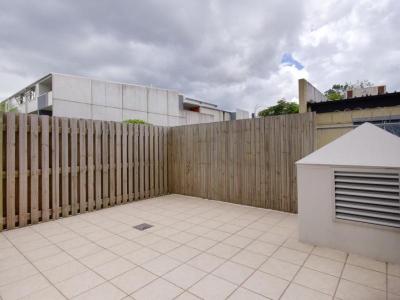 27 Berwick St, Fortitude Valley QLD 4006