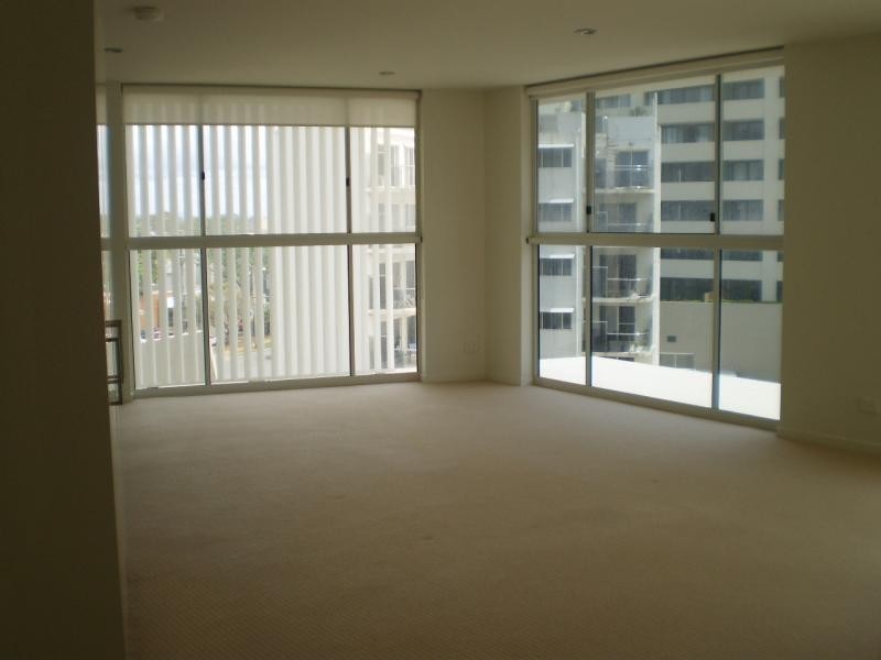 87 Marine Parade, Redcliffe QLD 4020