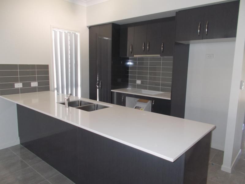 Springfield Lakes QLD 4300