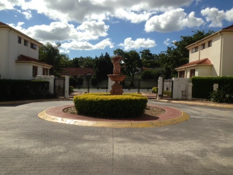 52 daw rd, Runcorn QLD 4113