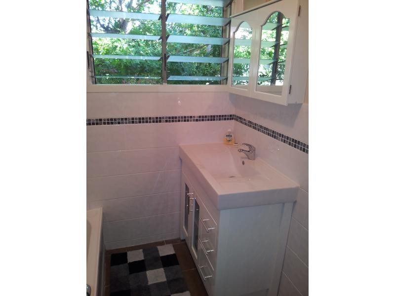 5 Morley Street, West Gladstone QLD 4680