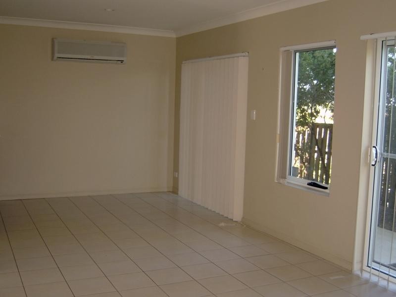 8 Sauvignon Parade, Upper Coomera QLD 4209