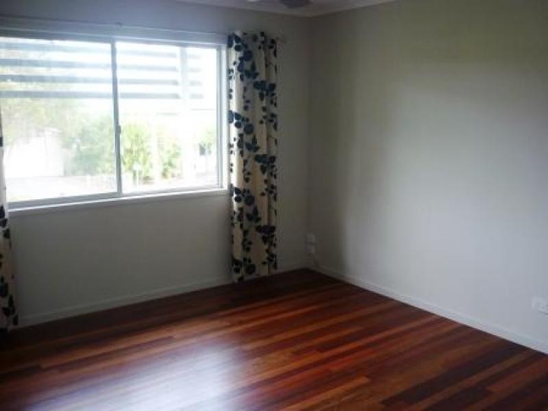 2 Cullen Ave, Torquay QLD 4655