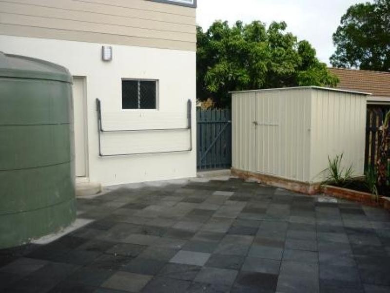 2 Cullen Ave, Torquay QLD 4655