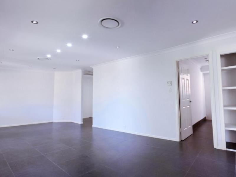 7 Watford Cres, Molendinar QLD 4214