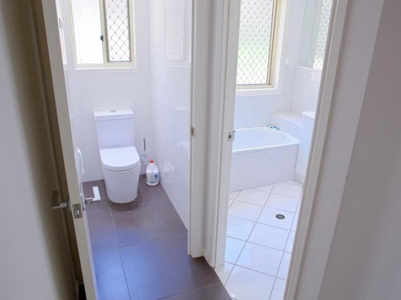 7 Watford Cres, Molendinar QLD 4214