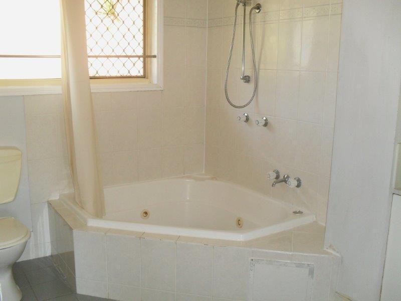 60 Whitby, Southport QLD 4215