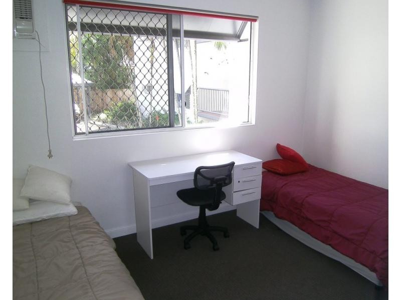 17A Upward Street, Cairns QLD 4870