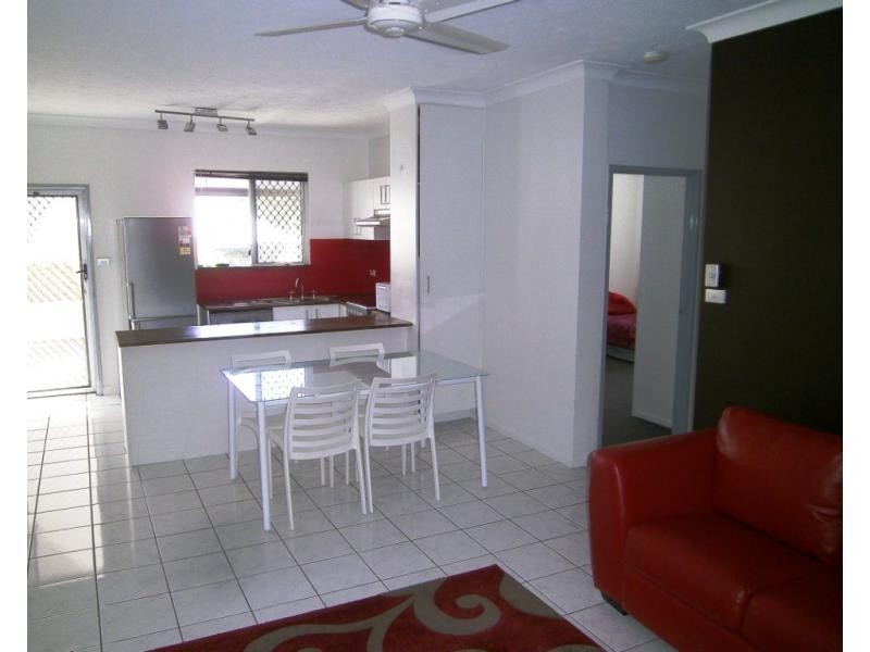 17A Upward Street, Cairns QLD 4870