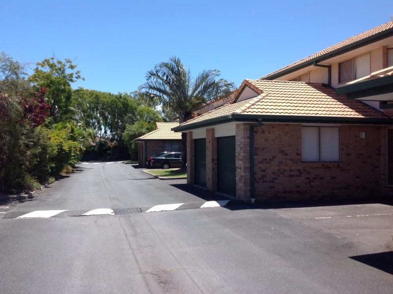 220 Christine ave., Burleigh Waters QLD 4220
