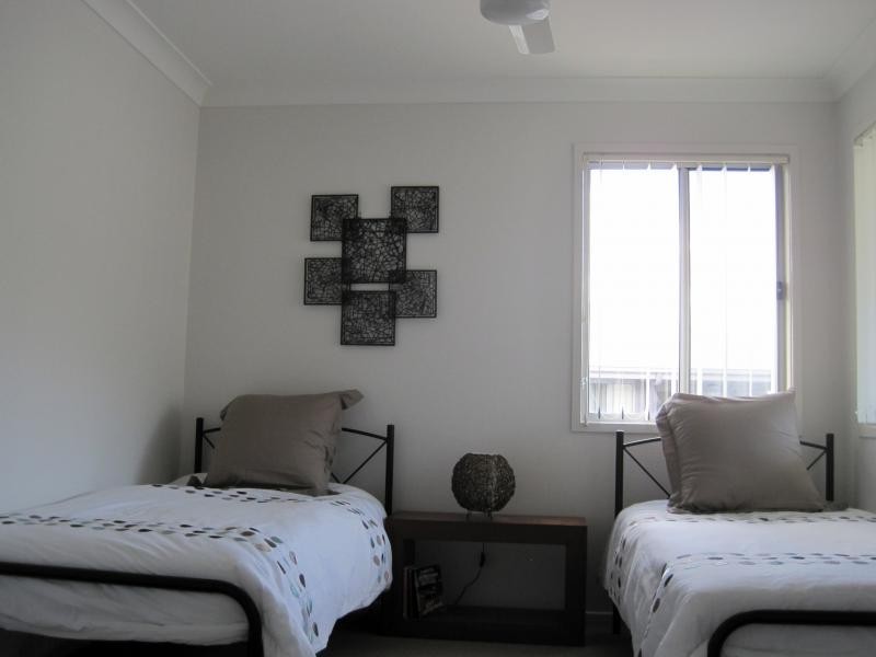 2 Toohey Street, Pacific Pines QLD 4211