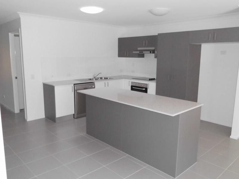 230 Pulgul St, Urangan QLD 4655