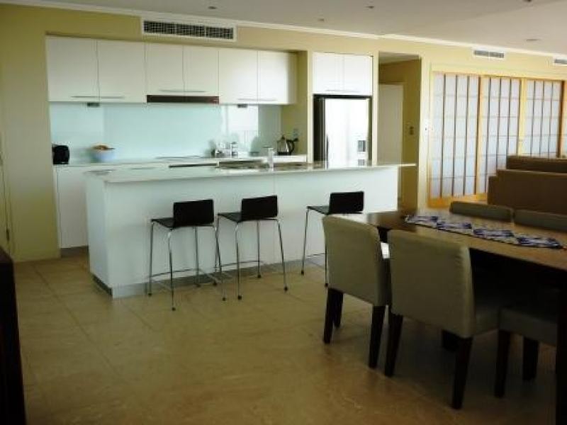 569 The Esplanade, Urangan QLD 4655