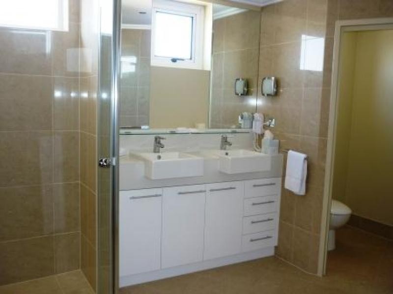 569 The Esplanade, Urangan QLD 4655