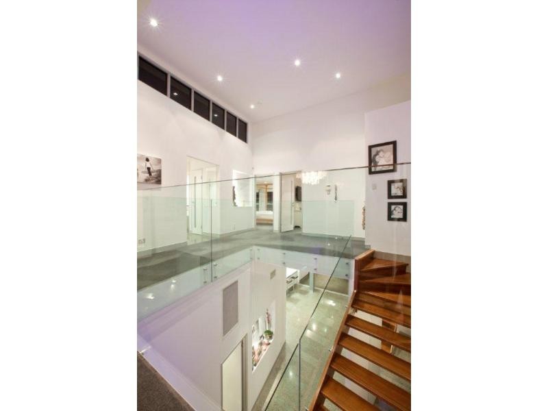 46 Falkinder Ave, Paradise Point QLD 4216