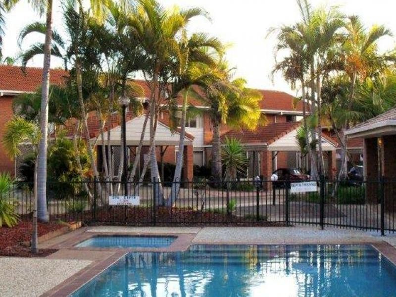 60 Whitby, Southport QLD 4215