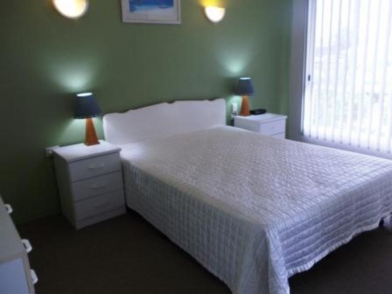 13 Pulgul St, Urangan QLD 4655