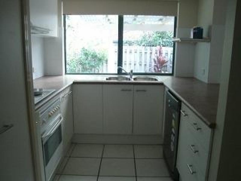 6 Buddy Holly Close, Parkwood QLD 4214