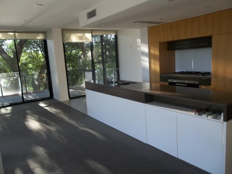 10 Pidgeon Close, West End QLD 4101