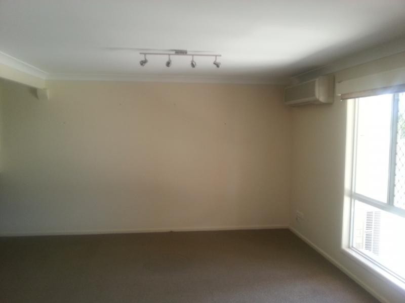 8 Peninsula Ave, Cornubia QLD 4130