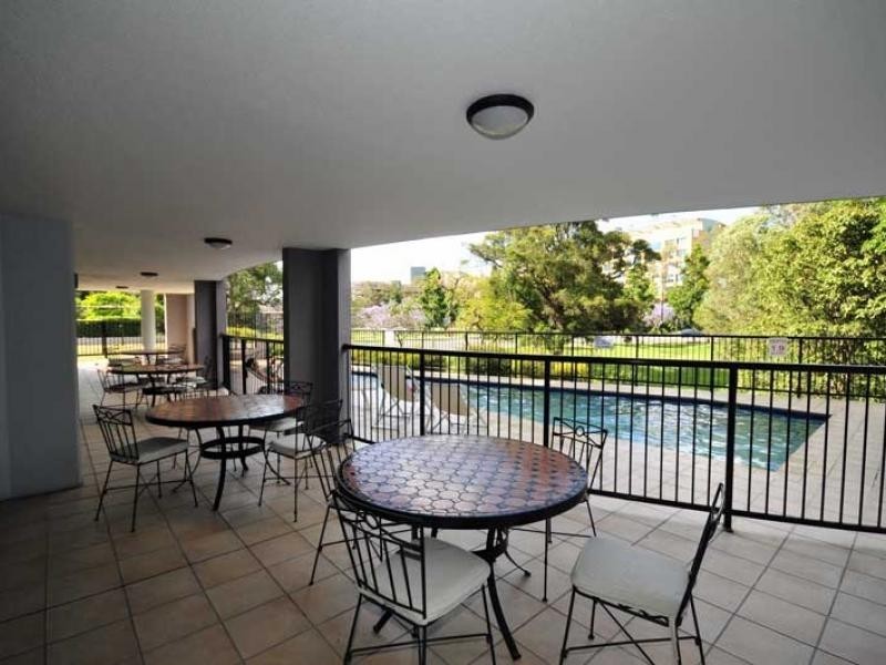 21 Patrick Lane, Toowong QLD 4066