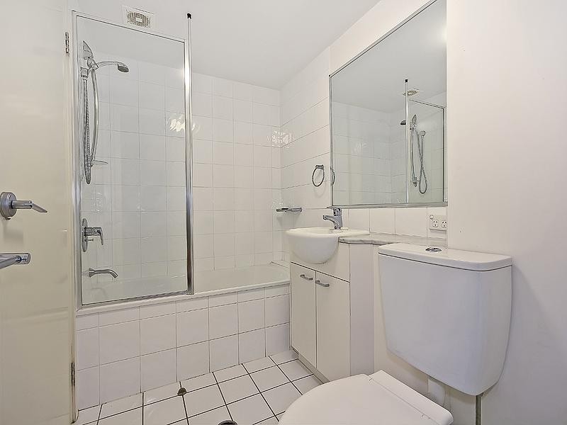 21 Patrick Lane, Toowong QLD 4066