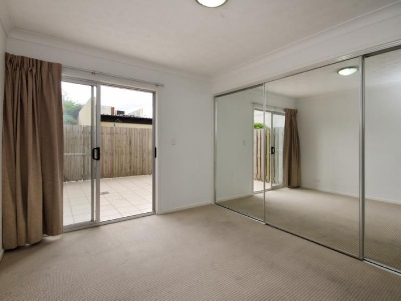 27 Berwick St, Fortitude Valley QLD 4006