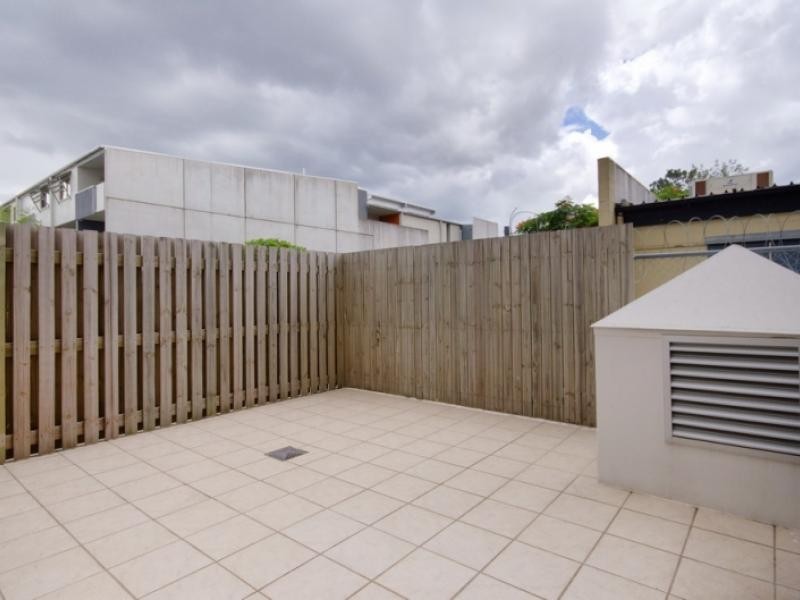 27 Berwick St, Fortitude Valley QLD 4006