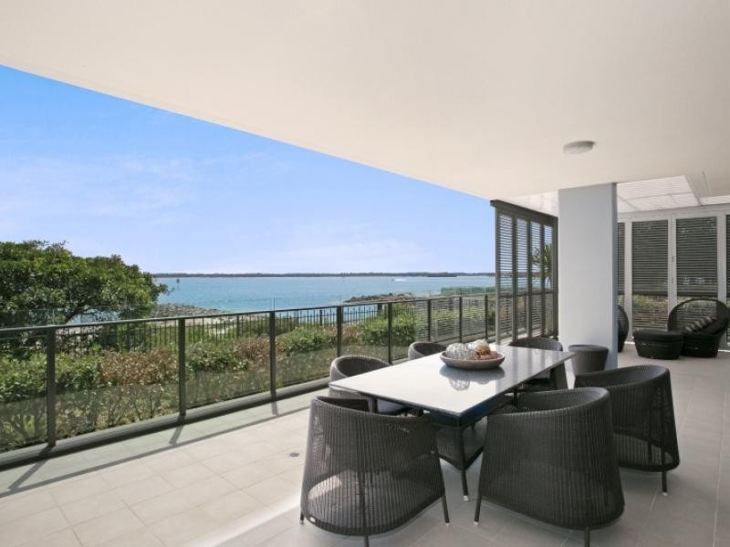 323 Bayview Street, Hollywell QLD 4216