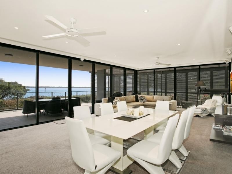 323 Bayview Street, Hollywell QLD 4216