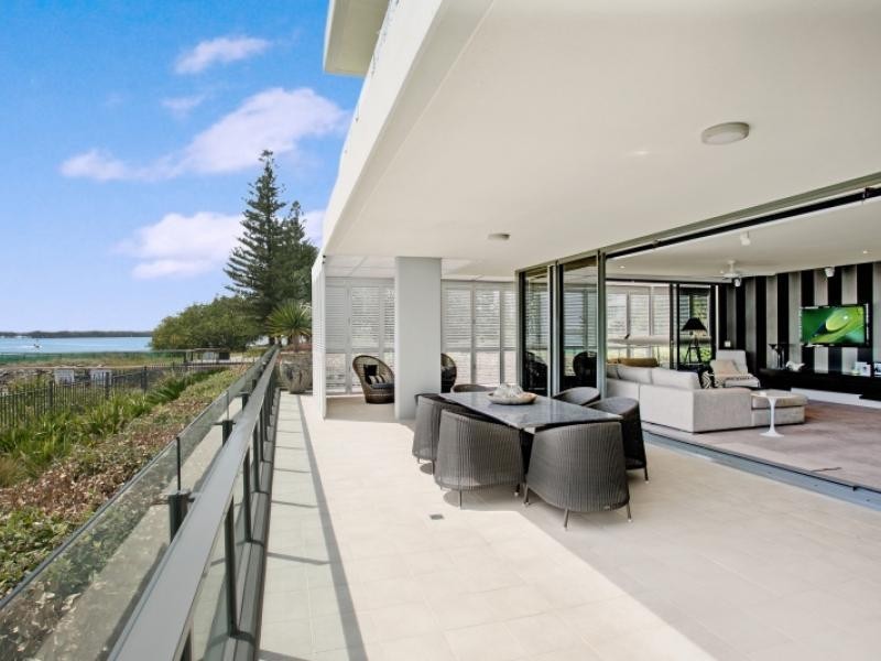 323 Bayview Street, Hollywell QLD 4216