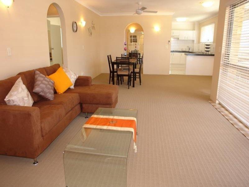 542 Marine Parade, Biggera Waters QLD 4216