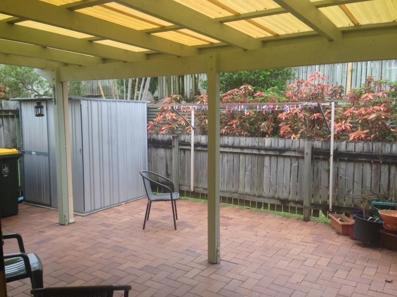 30 Meadowlands Rd, Carindale QLD 4152