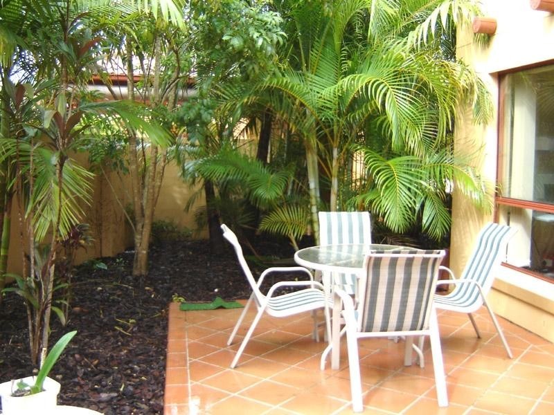 8 Woody Views Way, Robina QLD 4226