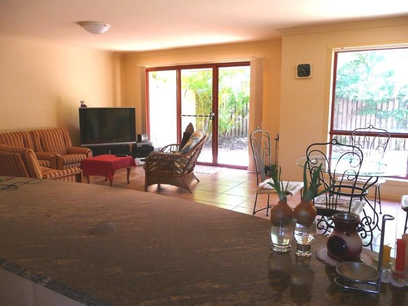 8 Woody Views Way, Robina QLD 4226
