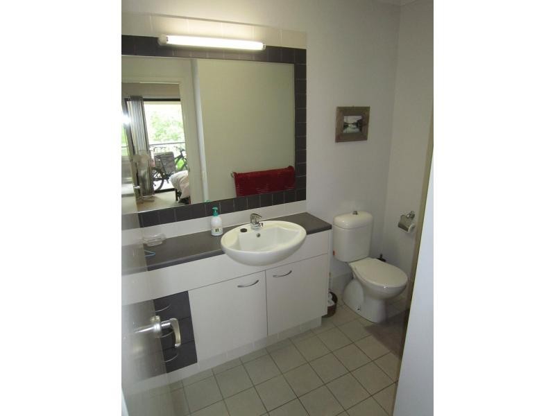 70 Norman Crescent, Norman Park QLD 4170