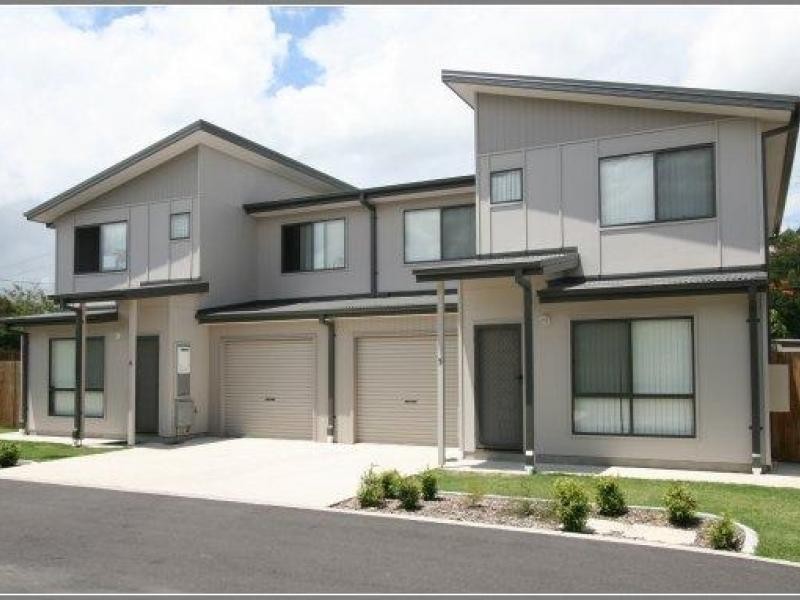 40 Gledson Street, North Booval QLD 4304