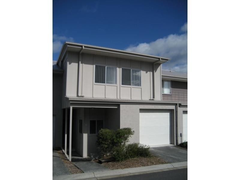 2 Toohey Street, Pacific Pines QLD 4211